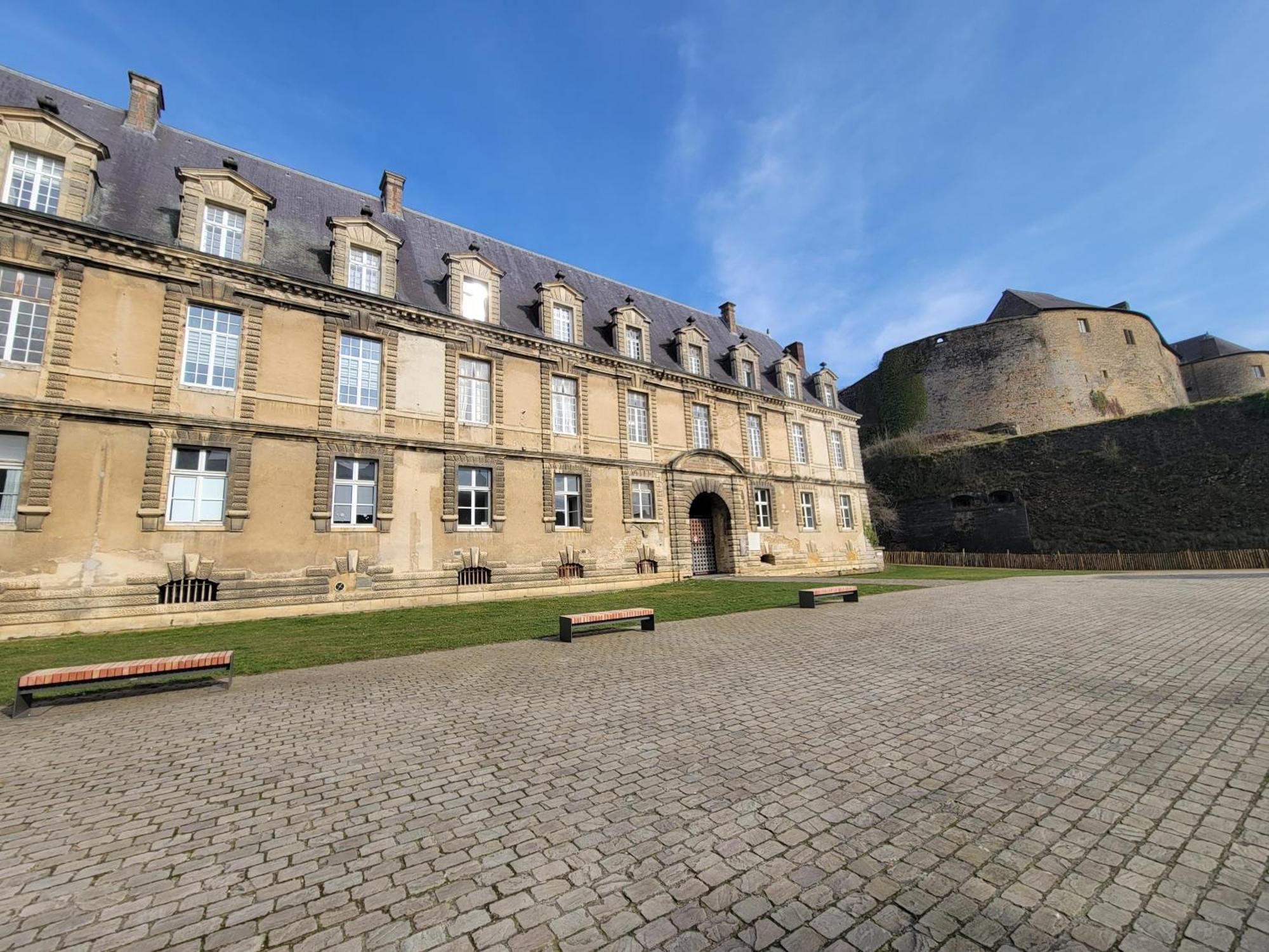 Chateau Des Princes " Fleur De Lys " Sedan Esterno foto